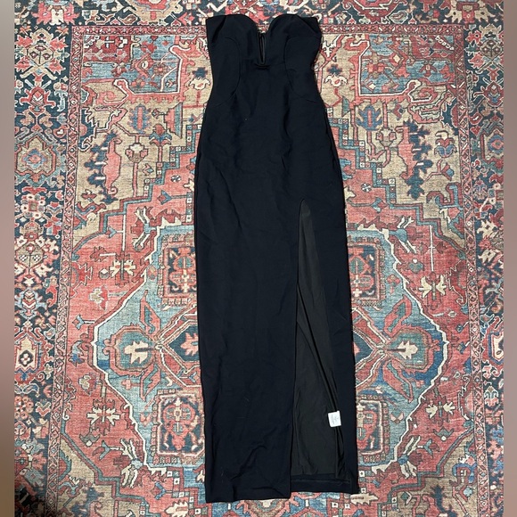 NWOT NICHOLAS Tena Deep V Sweetheart Gown in Black size 4 - Picture 7 of 9